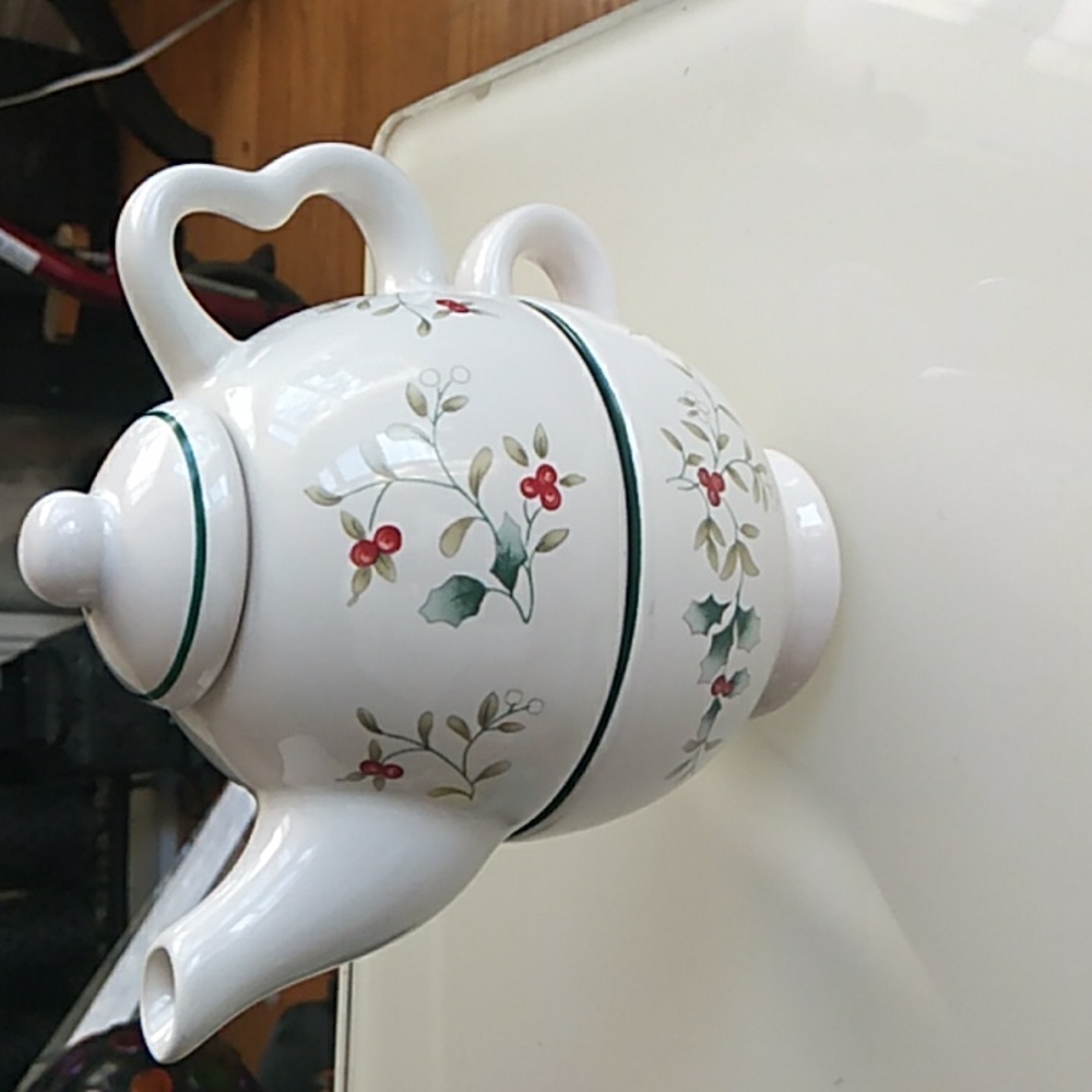 Tea Pot with Cup